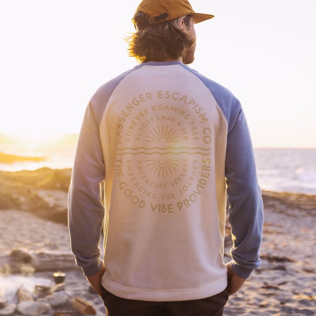 Passasjer Eksklusiv Good Vibes Resirkulert Polar Fleece Sweatshirt Egret