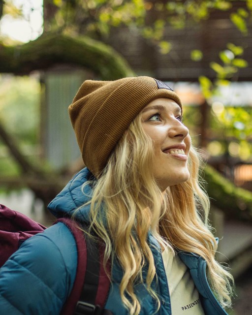 Passasjer Eksklusiv Kjerne Resirkulert High-top Beanie Gyldenbrun