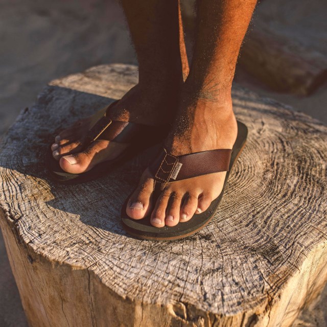 Passasjer Eksklusive Santos Flip Flops Mørkebrune