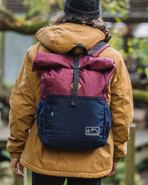 Eksklusiv Passasjer Bakskog Resirkulert Rolltop 32l Marine/burgunder