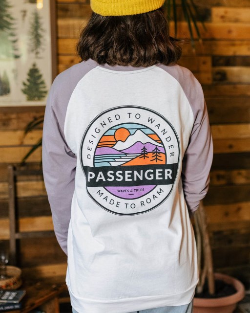 Passasjer Eksklusiv Wilds Resirkulert Bomull Oversized Ls T-skjorte Støvete Syrin