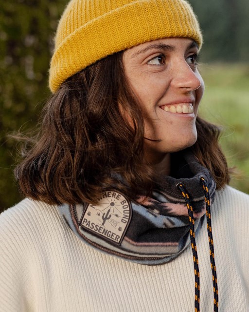 Passasjer Eksklusiv Tor Resirkulert Polar Fleece Snood Dyp Marineblå Vintage Geo
